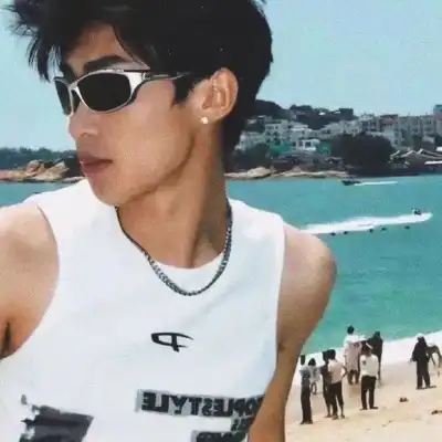 万棠宇